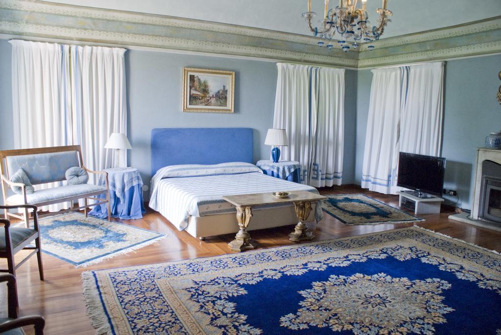 Torre Dei Frati Bed & Breakfast Fossano Szoba fotó