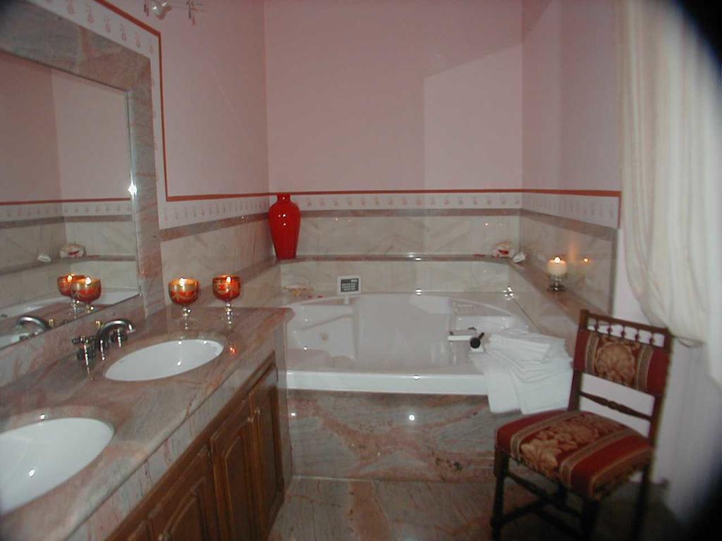 Torre Dei Frati Bed & Breakfast Fossano Szoba fotó